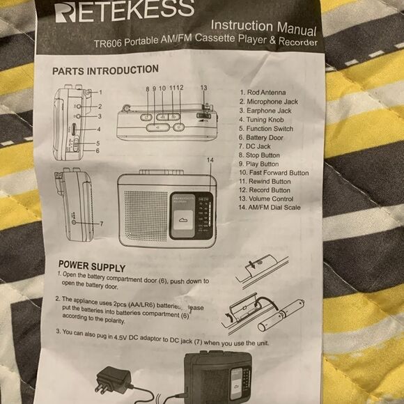 RETEKESS Cassette Player AM FM Portable Radio.  Requires two AA batteries - Picture 9 of 9